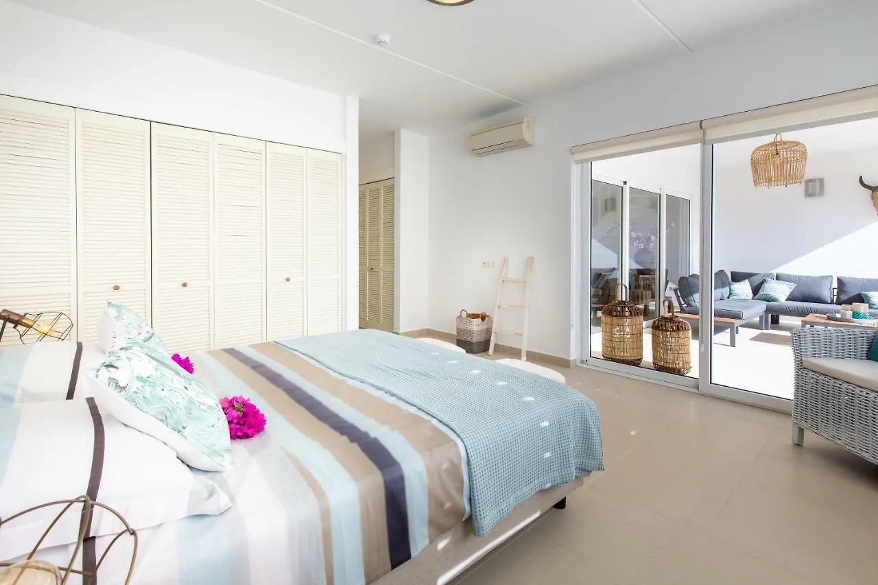 Fascinating Seaview Penthouse In Blue Bay Resort Curacao